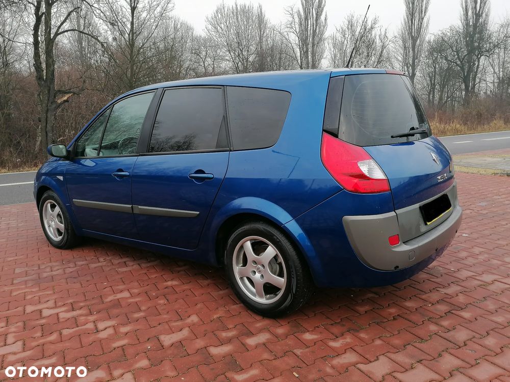 Renault Grand Scenic 2.0 16V Avantage - 9