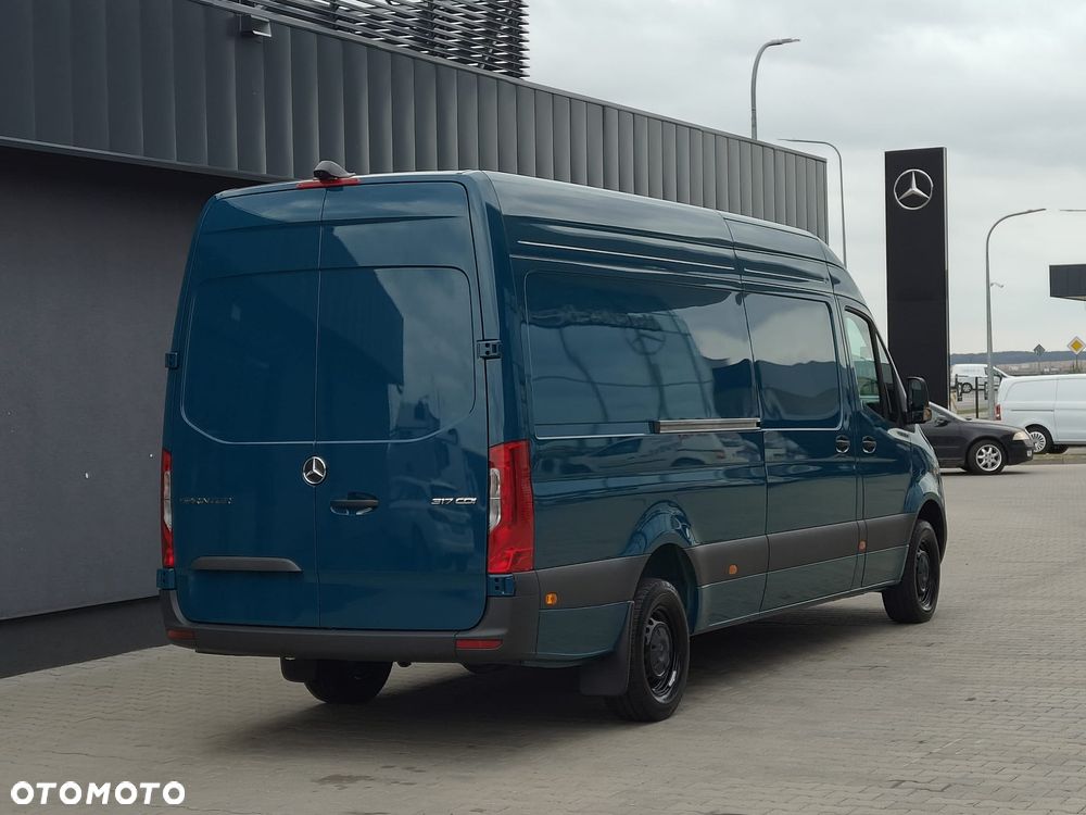 Mercedes-Benz Sprinter - 6
