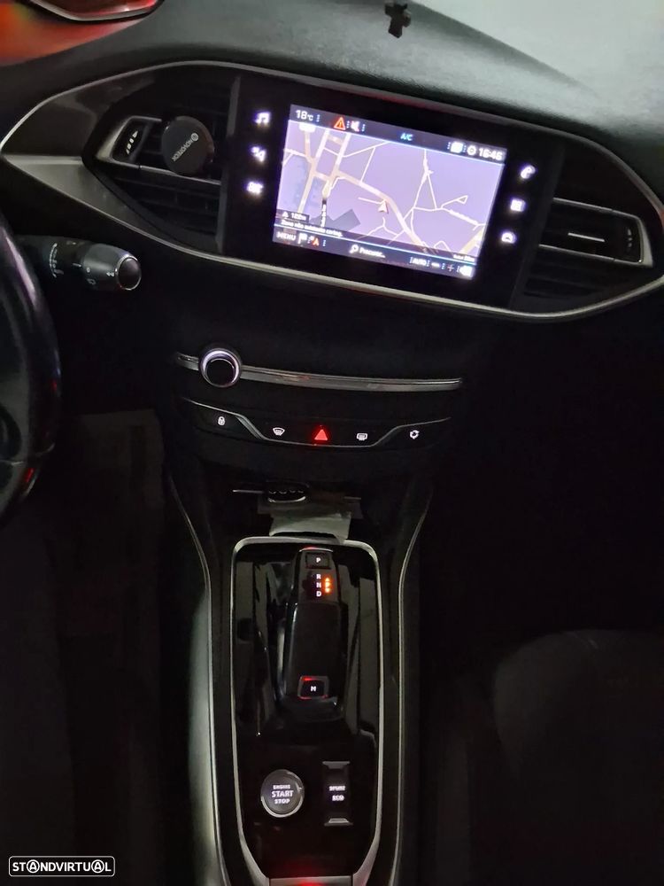 Peugeot 308 1.5 BlueHDi Style EAT8 - 5