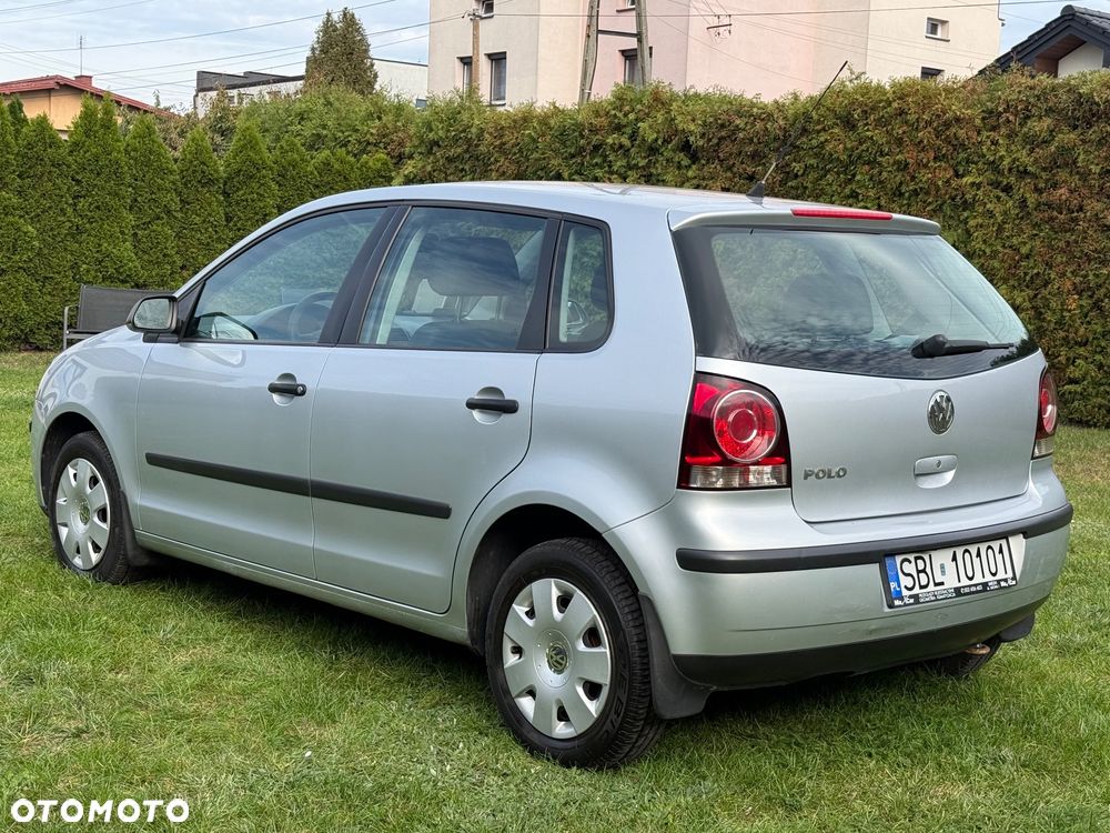 Volkswagen Polo 2009 photo 4