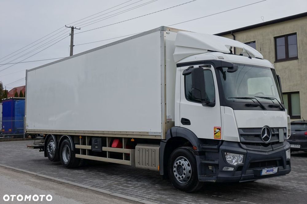 Mercedes-Benz ANTOS / 320 KM / 6x2 / FURGON / KONTENER / AUTOMAT / EURO 6 / OŚ PODNOSZONA - SKRĘTNA /  WINDA ZAŁADUNKOWA / - 3