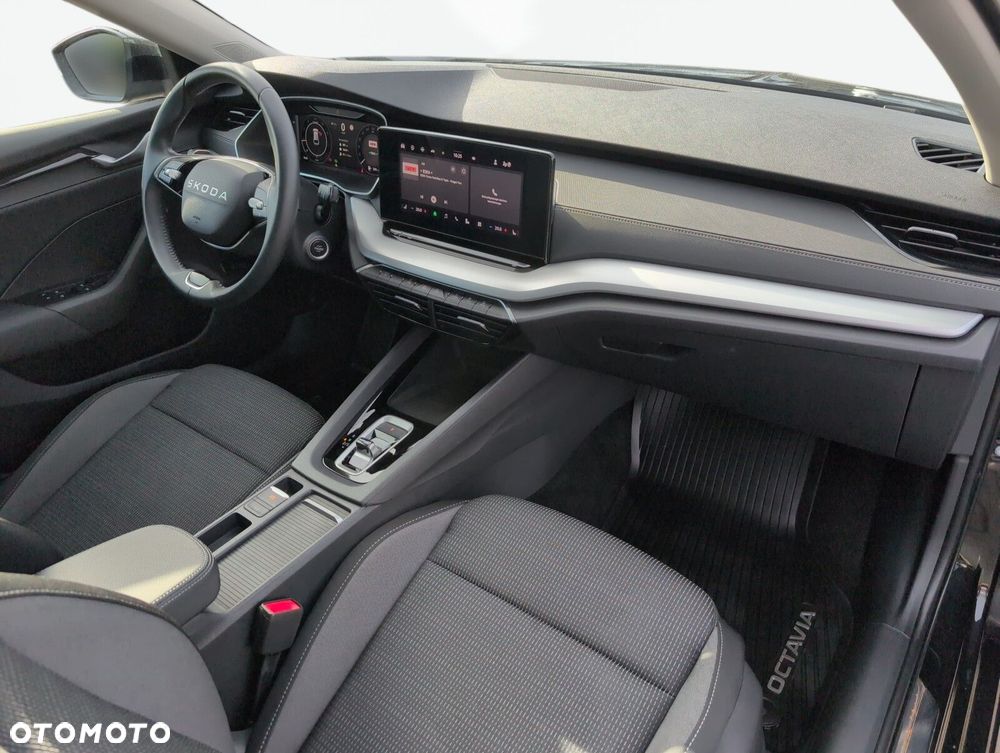 Skoda Octavia 1.5 TSI mHEV Selection DSG - 17