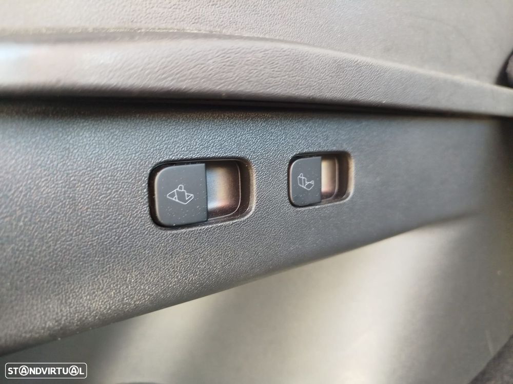 Tesla Model Y RWD - 33