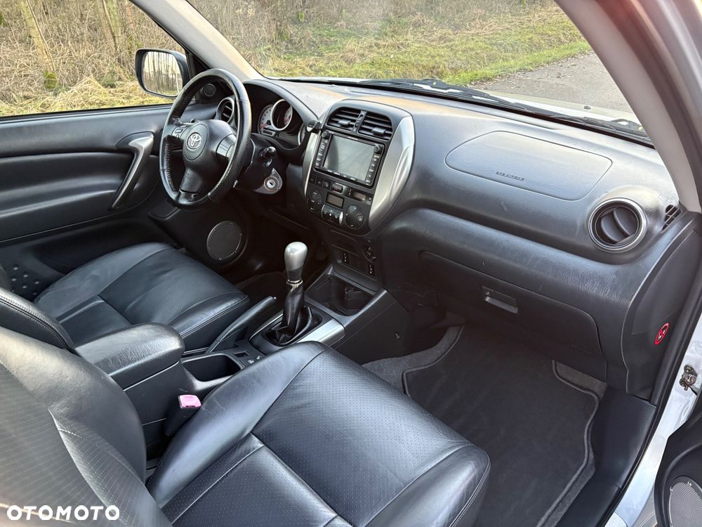 Toyota RAV4 4x4 Executive - 14