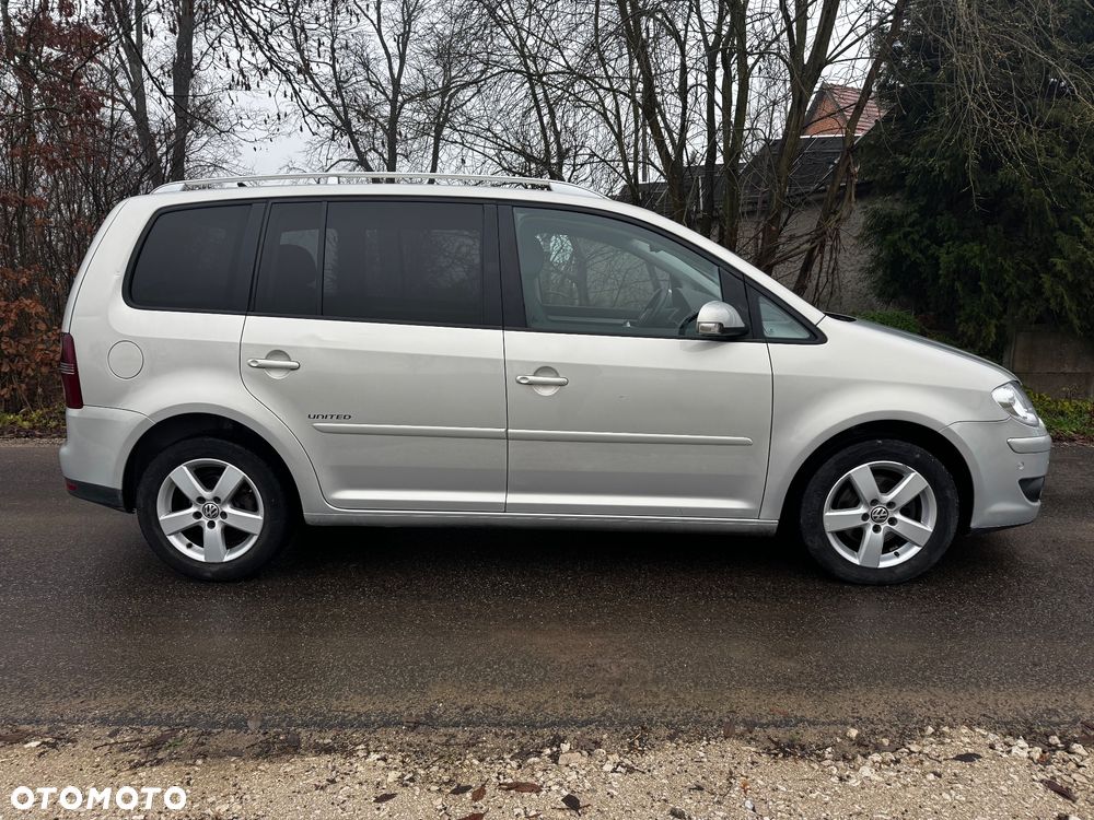 Volkswagen Touran 1.4 TSI United - 16