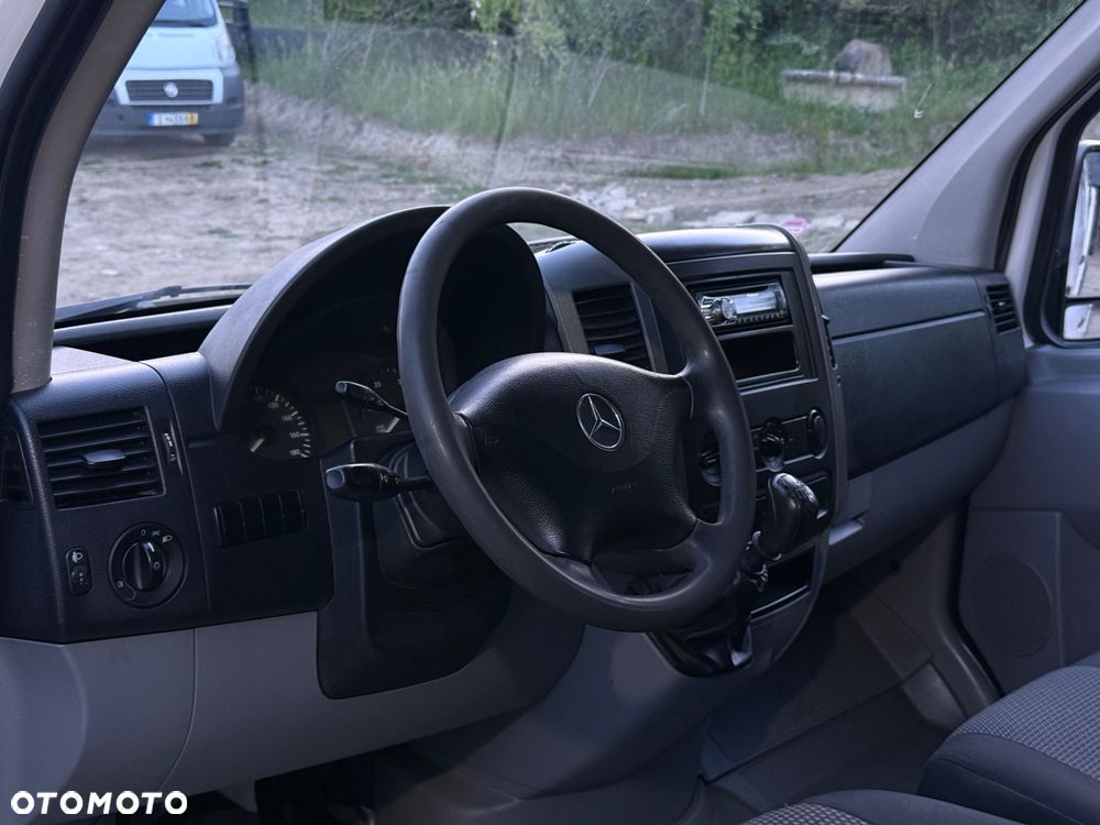 Mercedes-Benz Sprinter 513 - 24