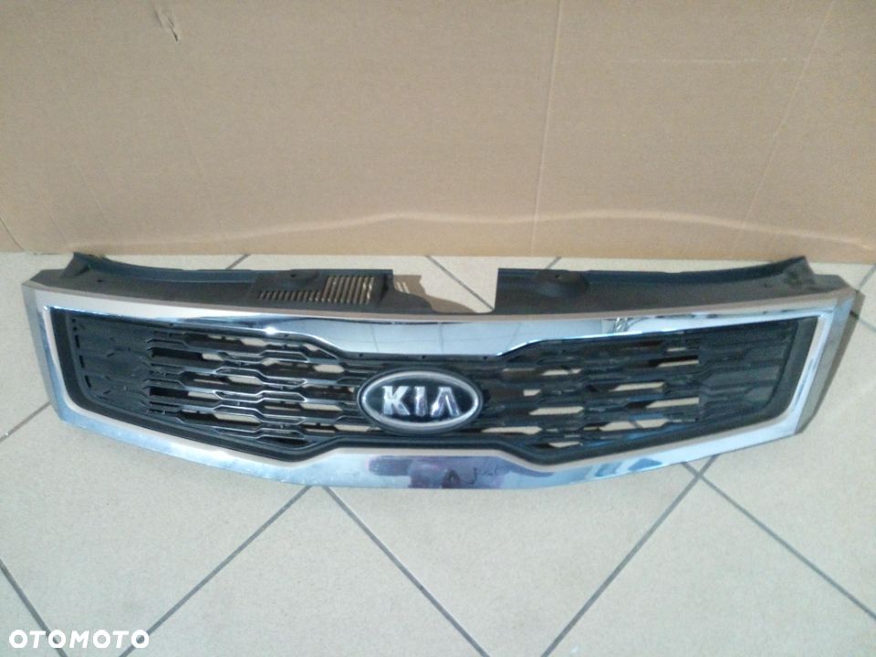 Kia Ceed I lift 2009-2012 atrapa gril - 1