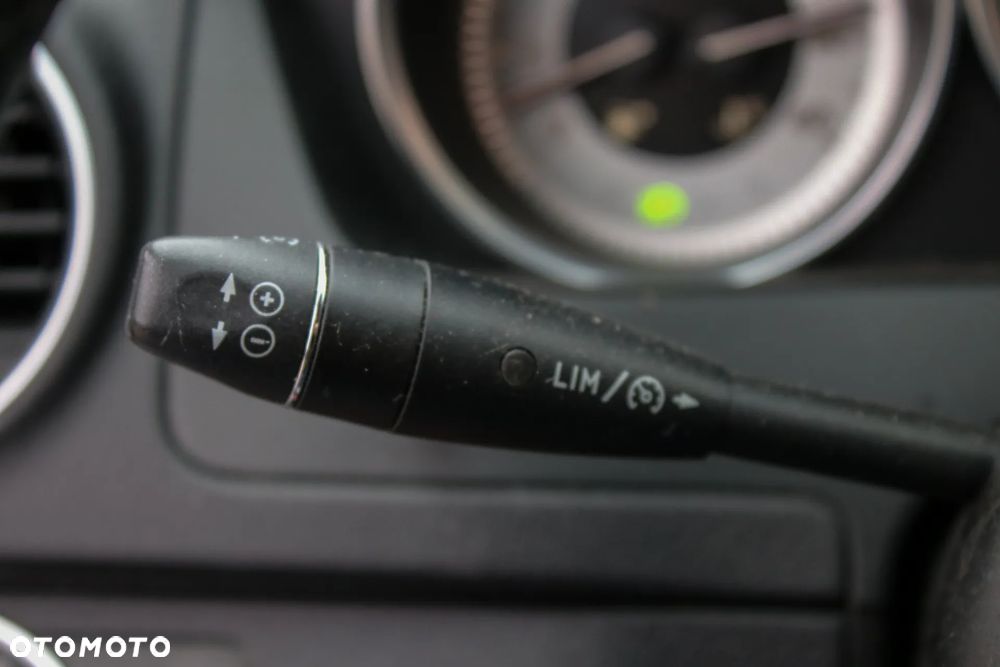 Mercedes-Benz Klasa C - 33