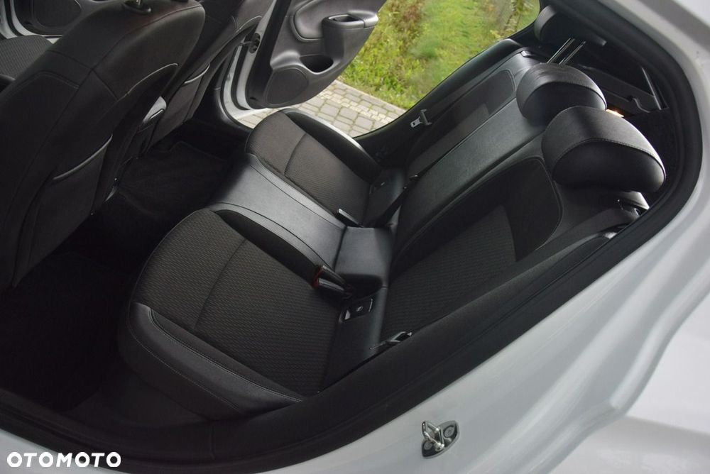 Opel Astra 1.4 Turbo Innovation - 25
