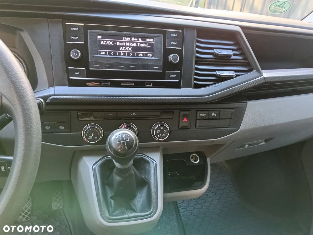 Volkswagen Transporter T6 1 - 11