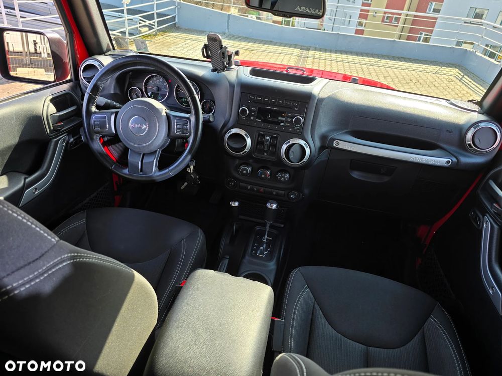 Jeep Wrangler Unlimited 3.6 Automatik Sahara - 22