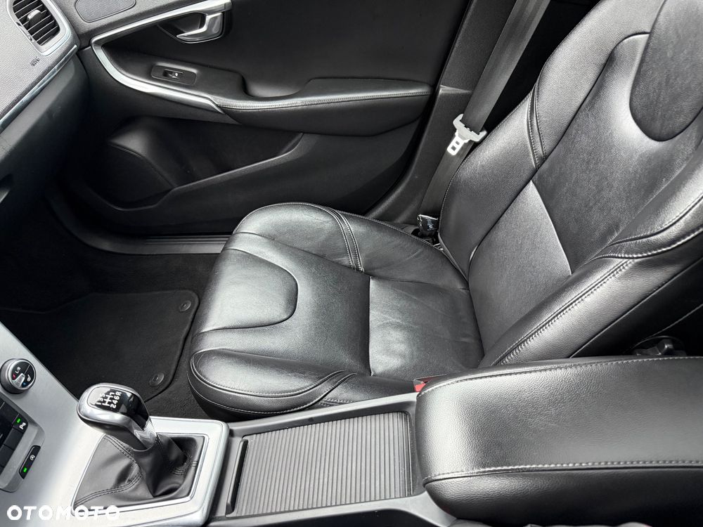 Volvo V40 D3 Inscription - 30