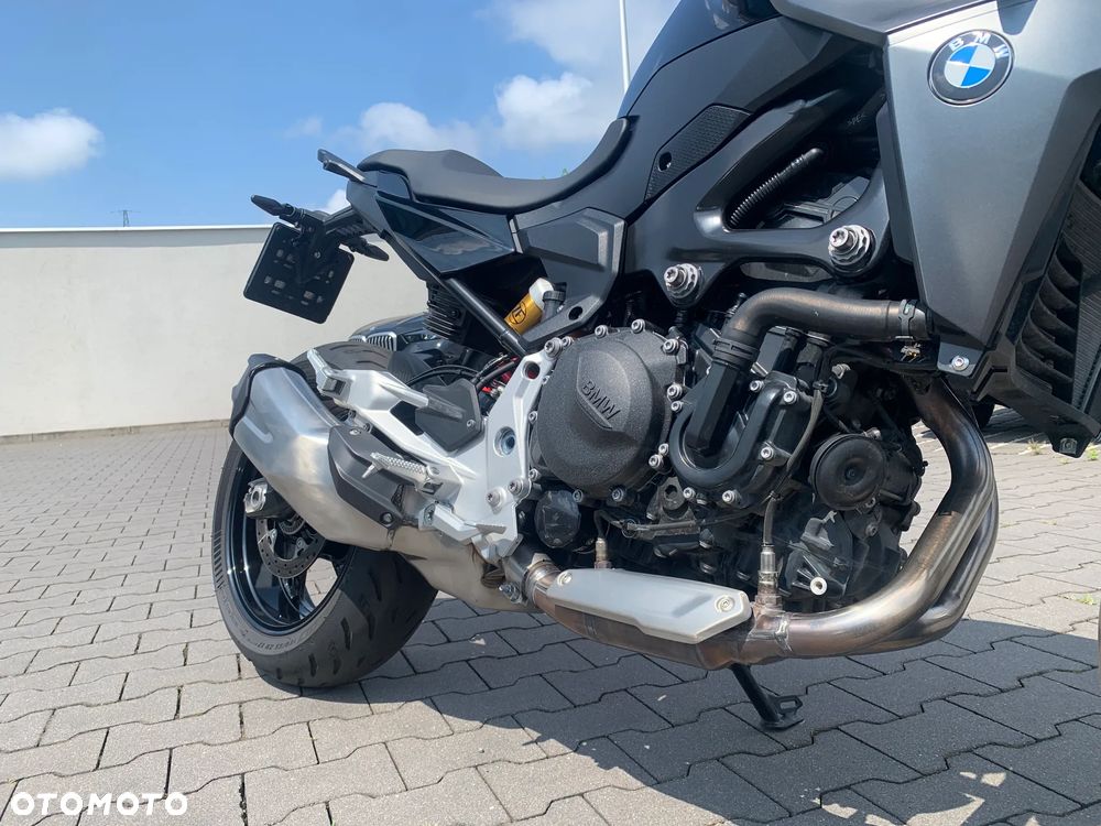 BMW F - 5