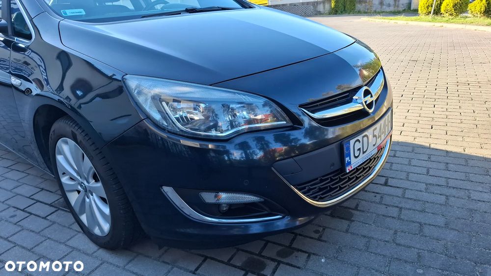 Opel Astra 1.4 T Cosmo - 14