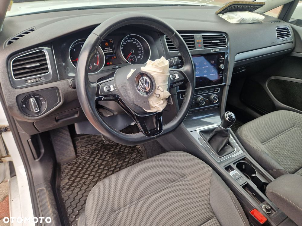 Volkswagen Golf 1.6 TDI BMT Comfortline - 15
