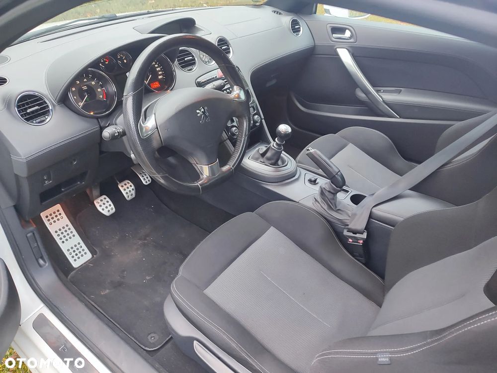 Peugeot RCZ 1.6 155 THP - 12