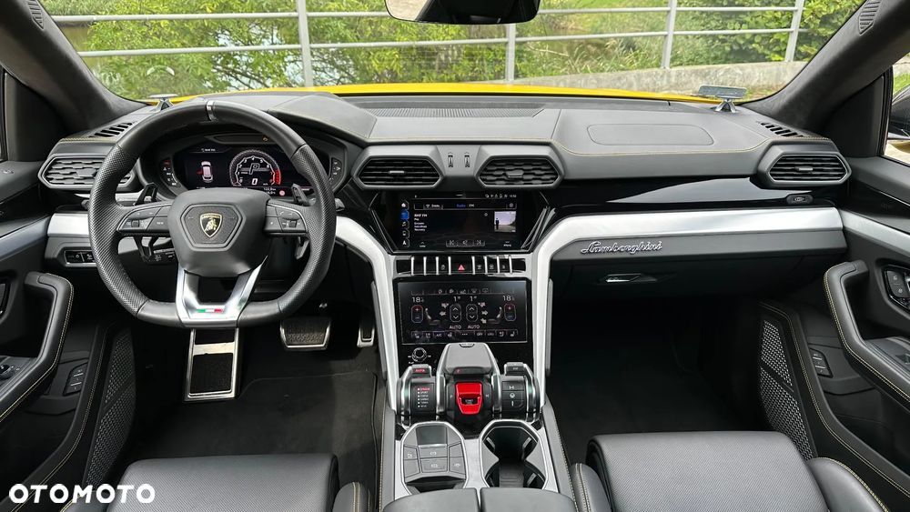 Lamborghini Urus - 14