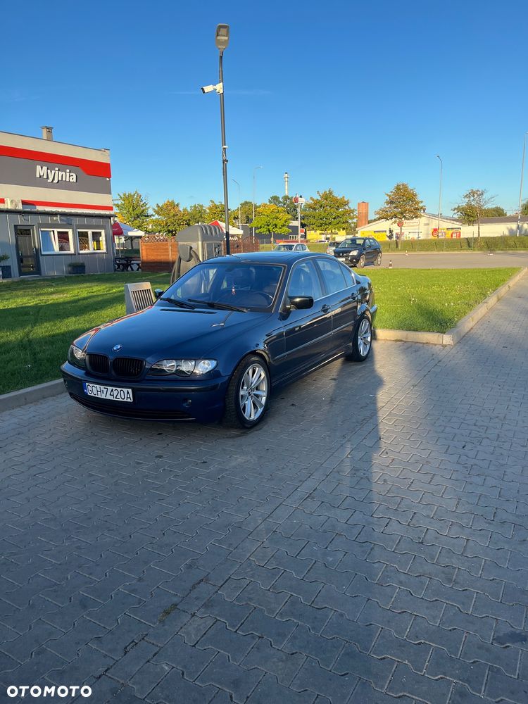 BMW Seria 3 320i - 5