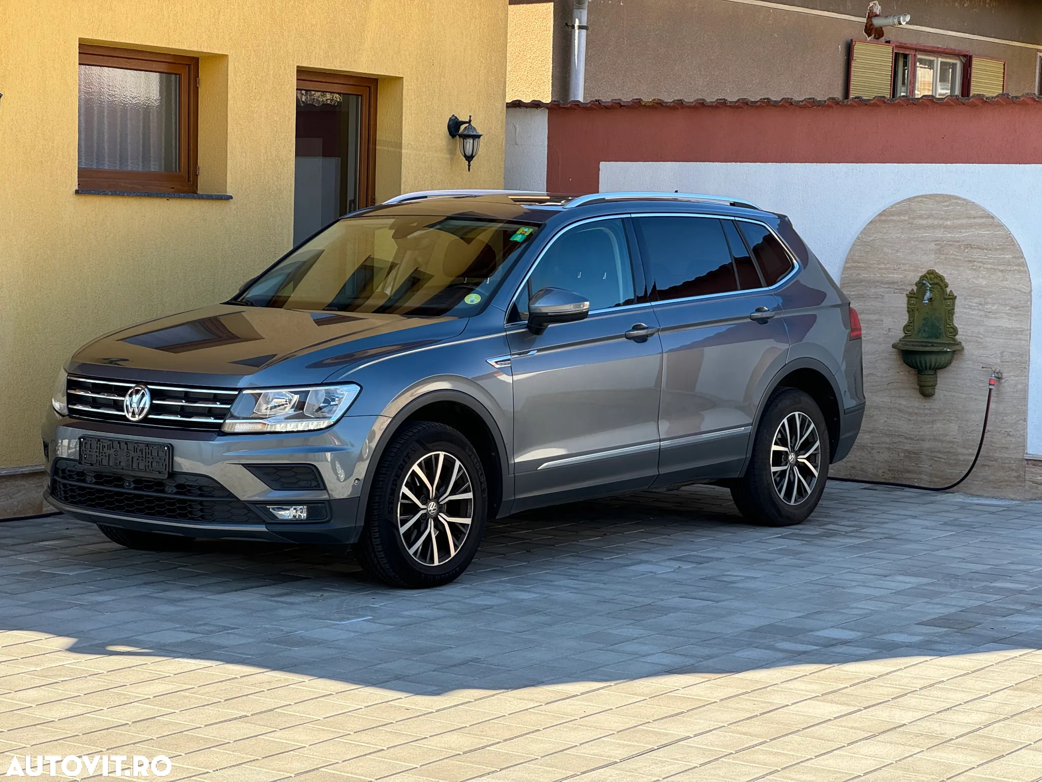 Volkswagen Tiguan Allspace 2.0 TDI SCR DSG Comfortline - 6