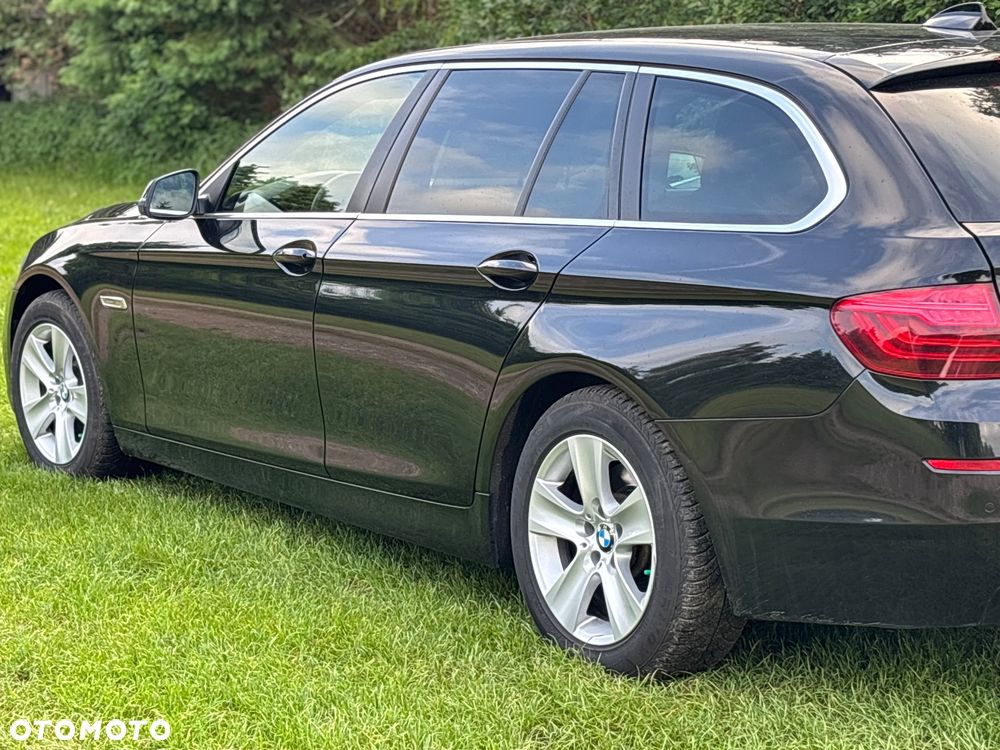 BMW Seria 5 525d xDrive - 5