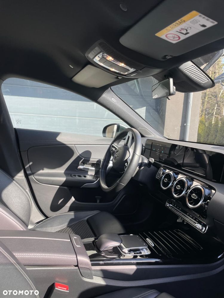 Mercedes-Benz CLA 180 Progressive 7G-DCT - 8