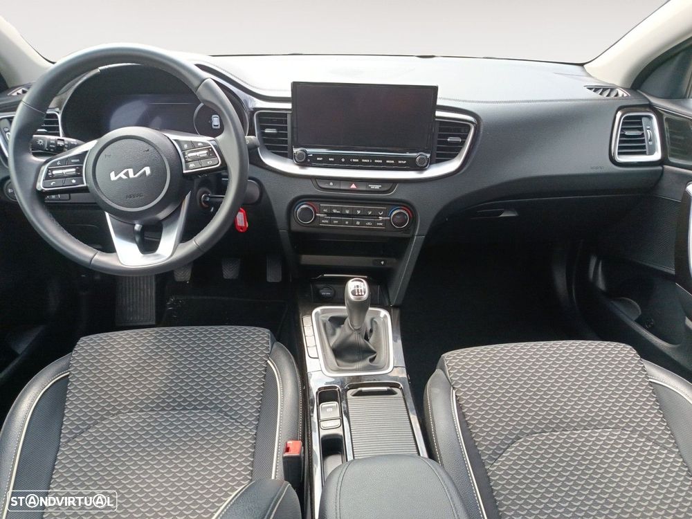Kia Ceed SW 1.0 T-GDI Drive - 10