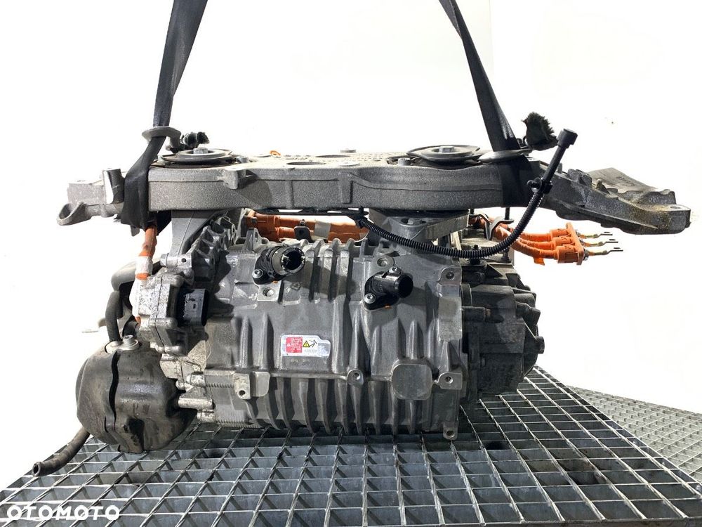 SILNIK ELEKTRYCZNY KOMPLET  VW GOLF VII (5G1, BQ1, BE1, BE2) 2012 - 2022 e-Golf 85 kW [115 KM] - 4