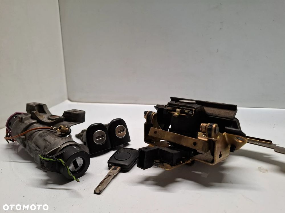 STACYJKA KLUCZYK ZAMEK WKLADKA SKODA OCTAVIA I HTB SLASK WYSYLKA - 1