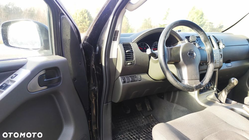 Nissan Pathfinder - 4