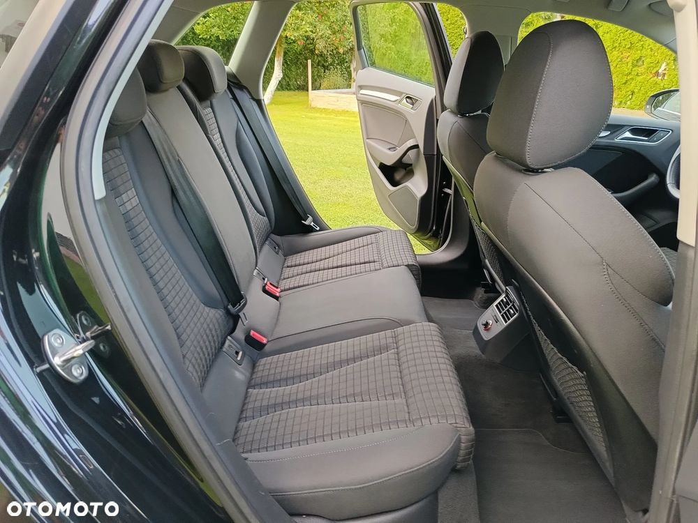 Audi A3 Sportback 2.0 TDI Ambition - 25