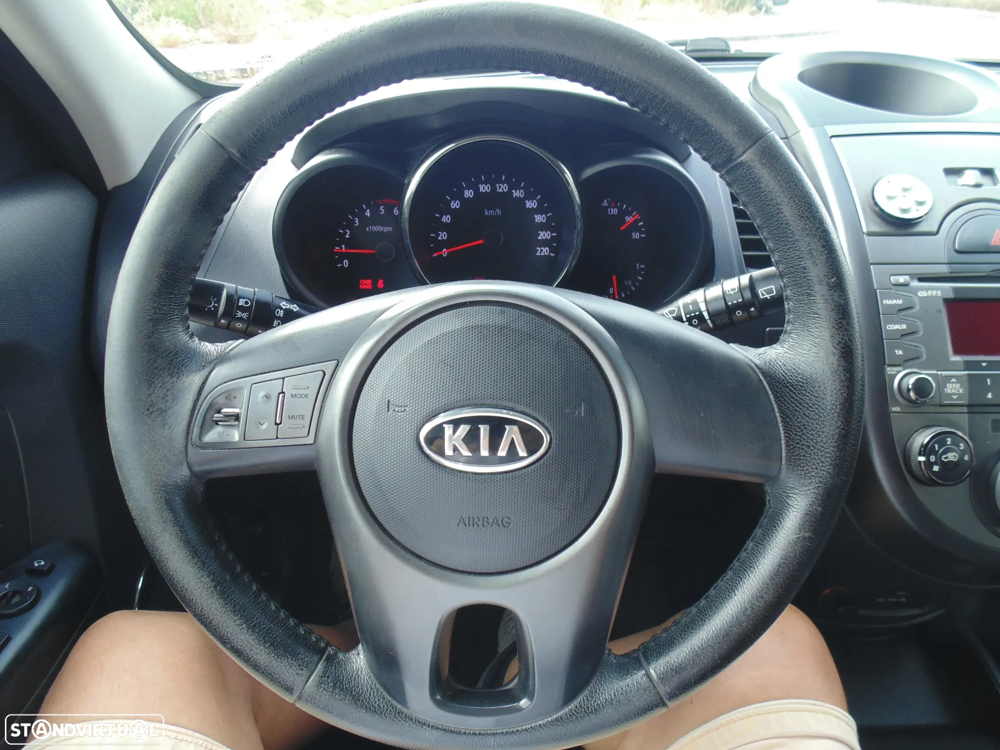 Kia Soul 1.6 CRDi TX - 23