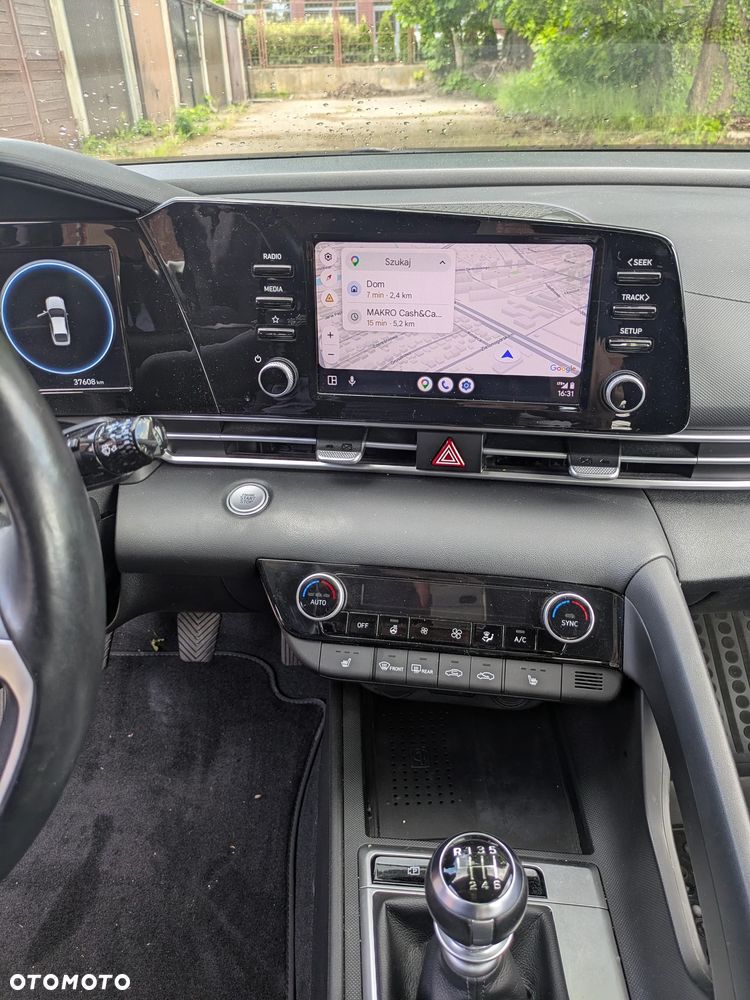 Hyundai Elantra 1.6 Smart - 10