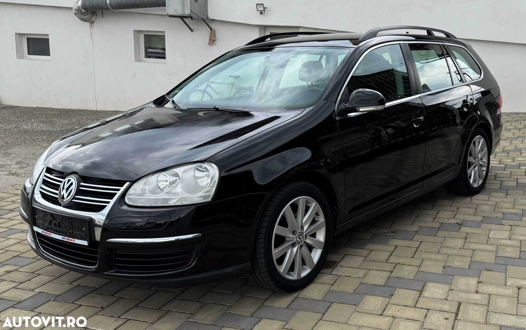 Volkswagen Golf 2.0 TDI BlueMotion Technology Highline DSG - 1