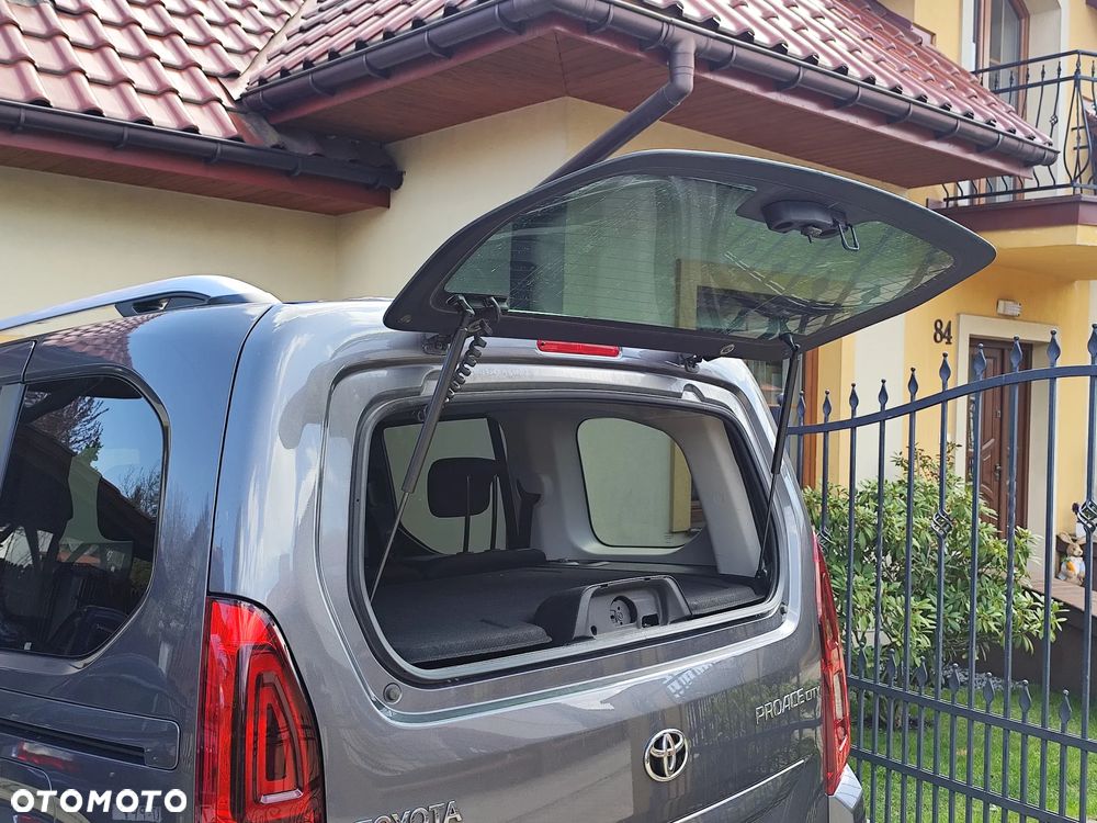 Toyota Proace City Verso 1.5 D-4D Family - 24
