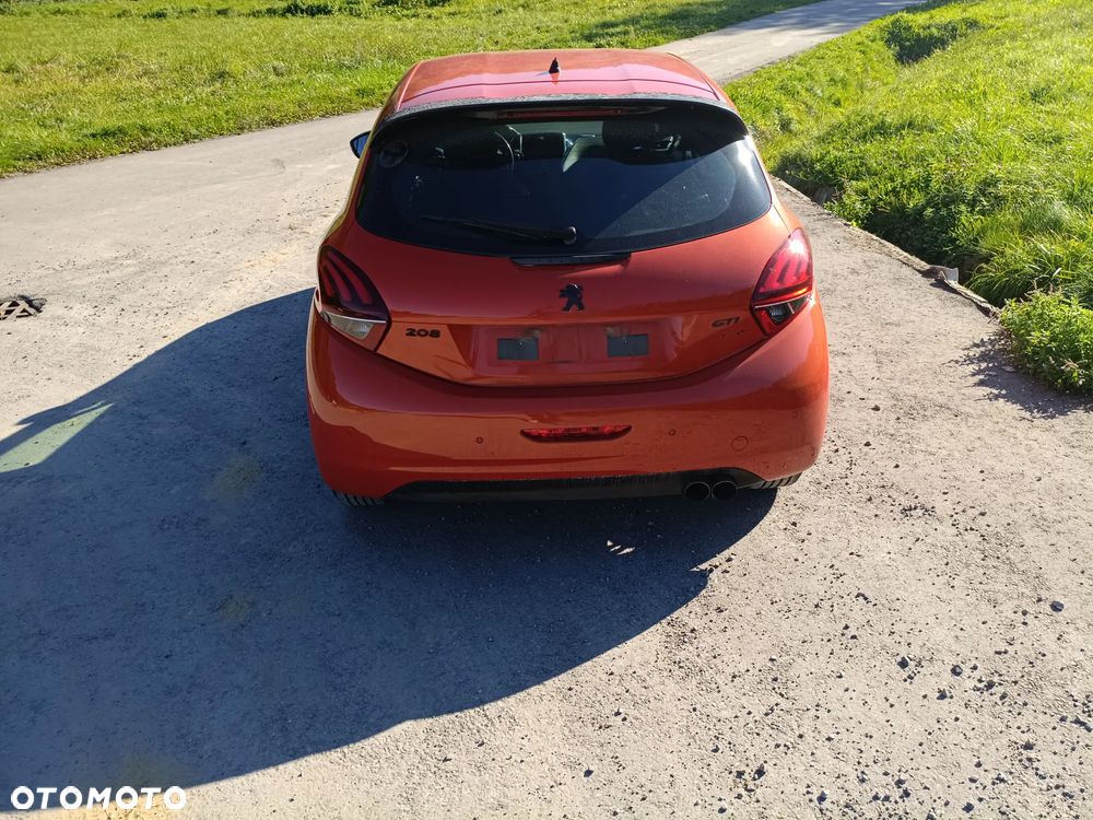 Peugeot 208 - 3