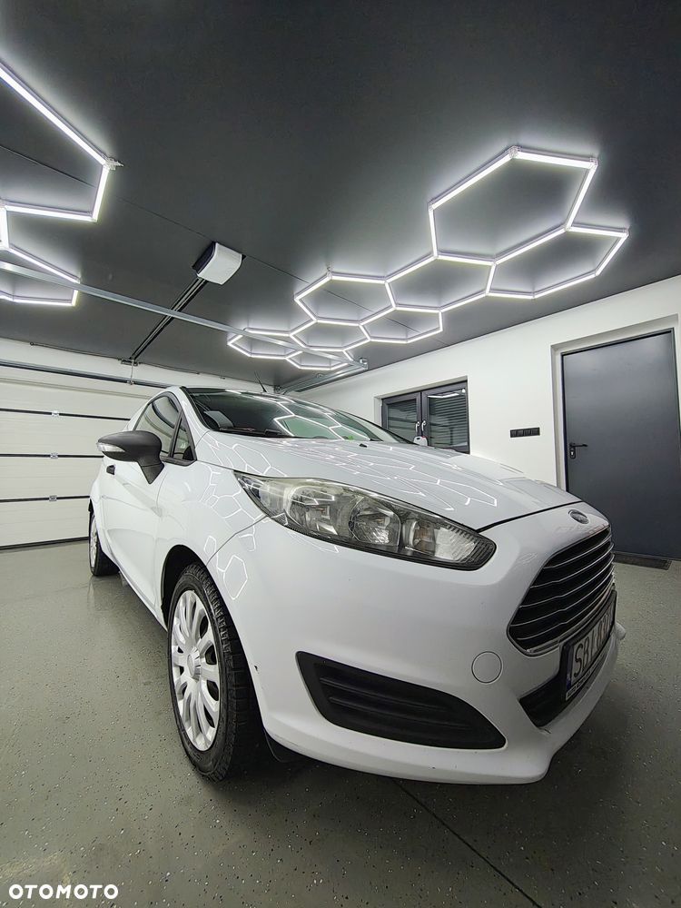 Ford Fiesta - 10