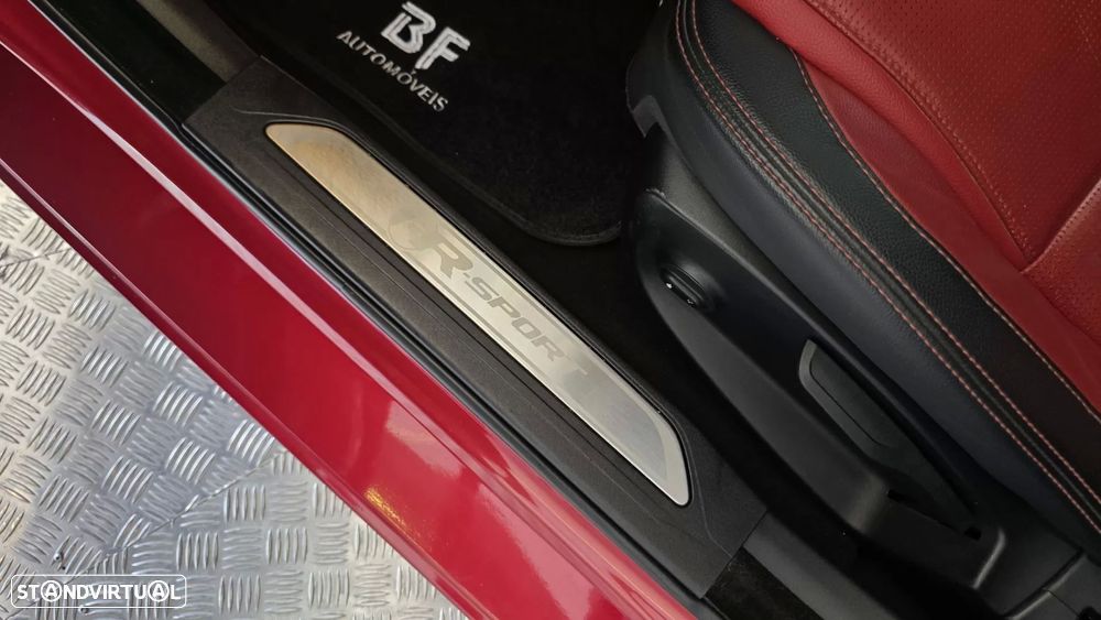 Jaguar XE 2.0 D R-Sport - 35