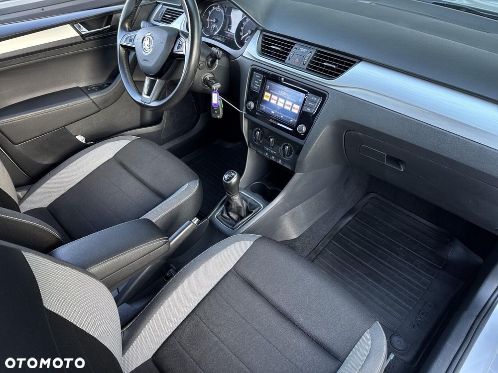 Skoda RAPID Spb 1.0 TSI Ambition - 12