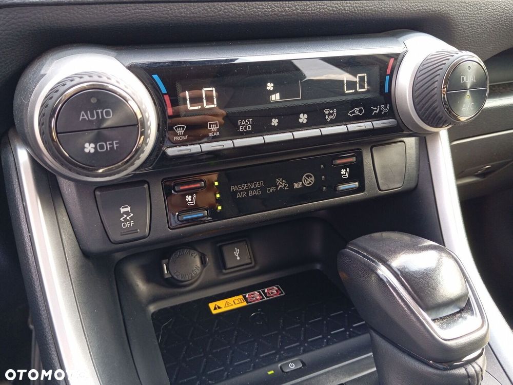 Toyota RAV4 - 16