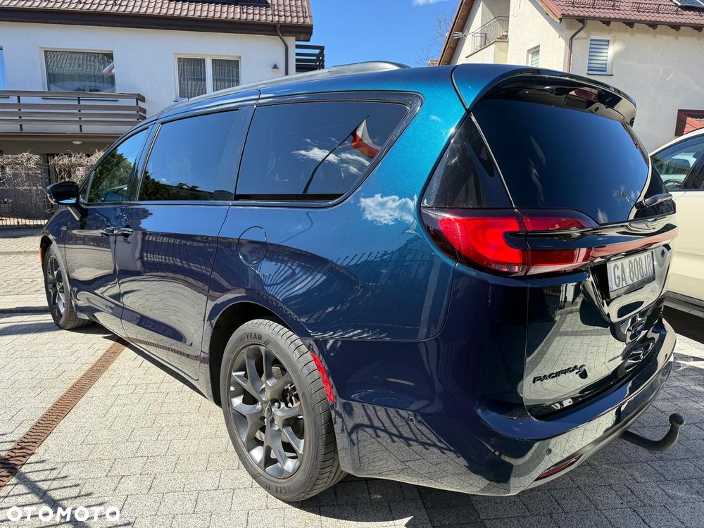 Chrysler Pacifica - 11