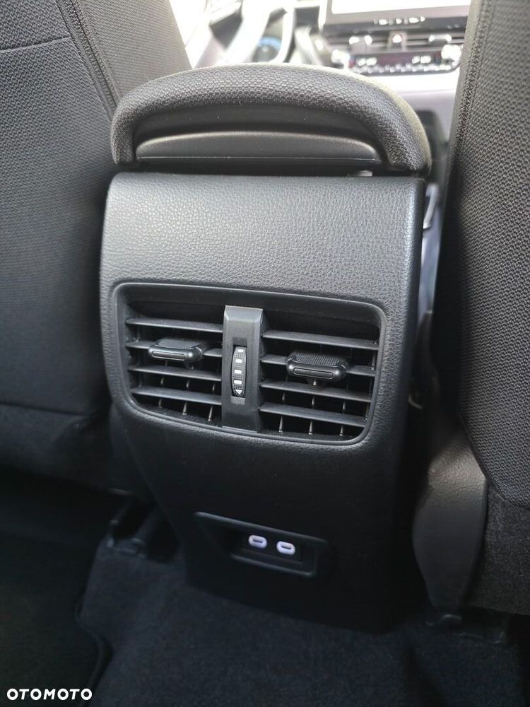 Toyota Corolla Cross - 23