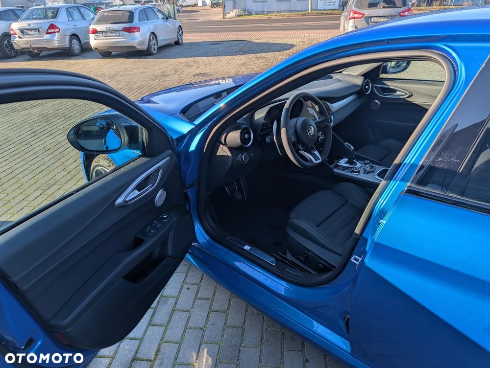Alfa Romeo Giulia 2.0 Turbo Veloce Q4 - 8