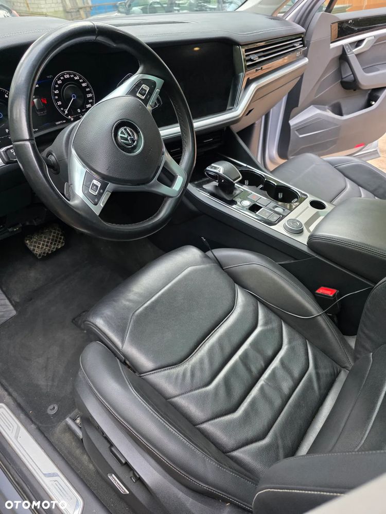 Volkswagen Touareg 3.0 V6 TDI 4Motion - 3