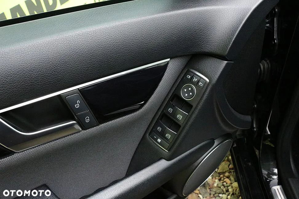 Mercedes-Benz Klasa C 180 Kompressor Avantgarde - 27