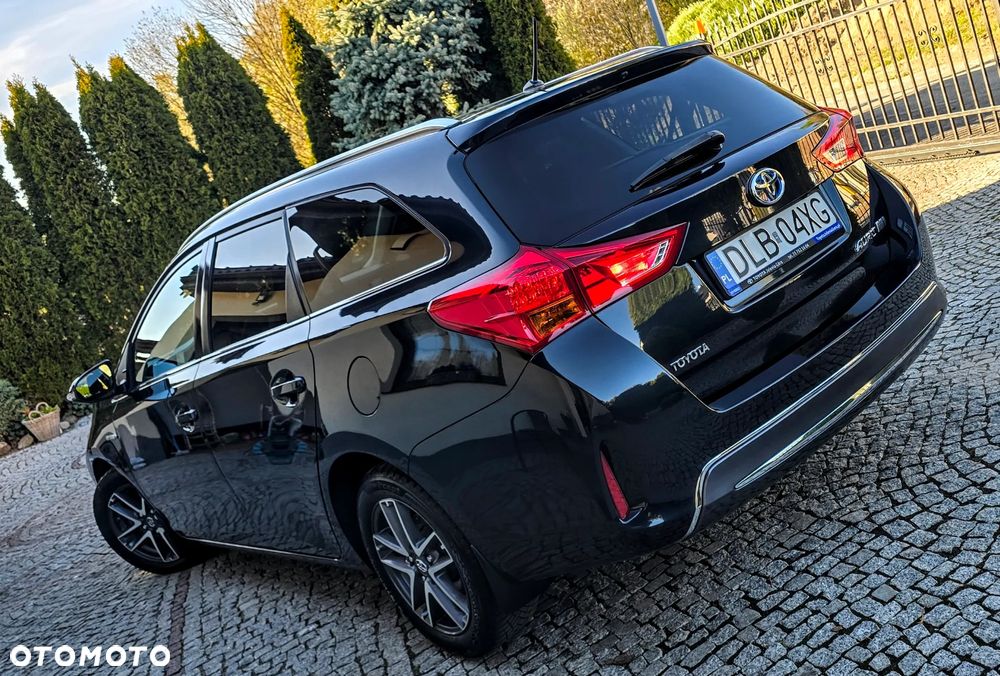 Toyota Auris 1.8 HSD Prestige - 12