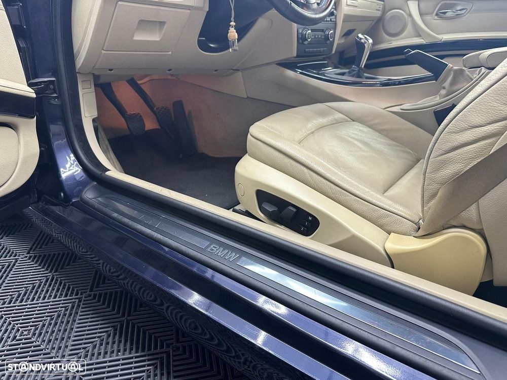 BMW 320 d Cabrio - 32