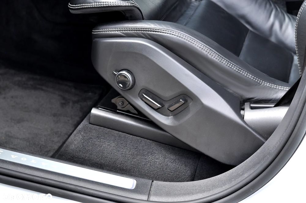 Volvo XC 90 D5 AWD Geartronic Inscription - 24