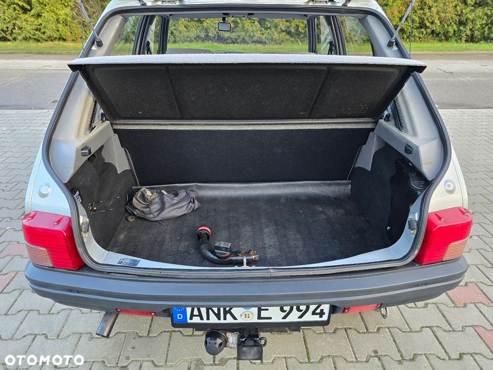 Peugeot 205 1.1 GL - 11