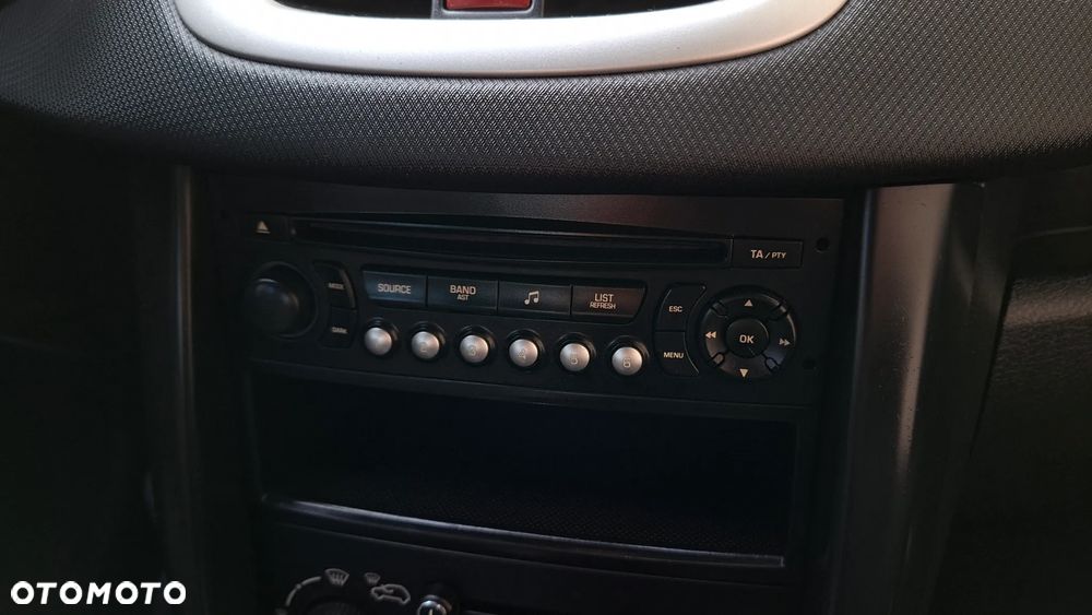 Peugeot 207 1.4 16V Sporty - 27