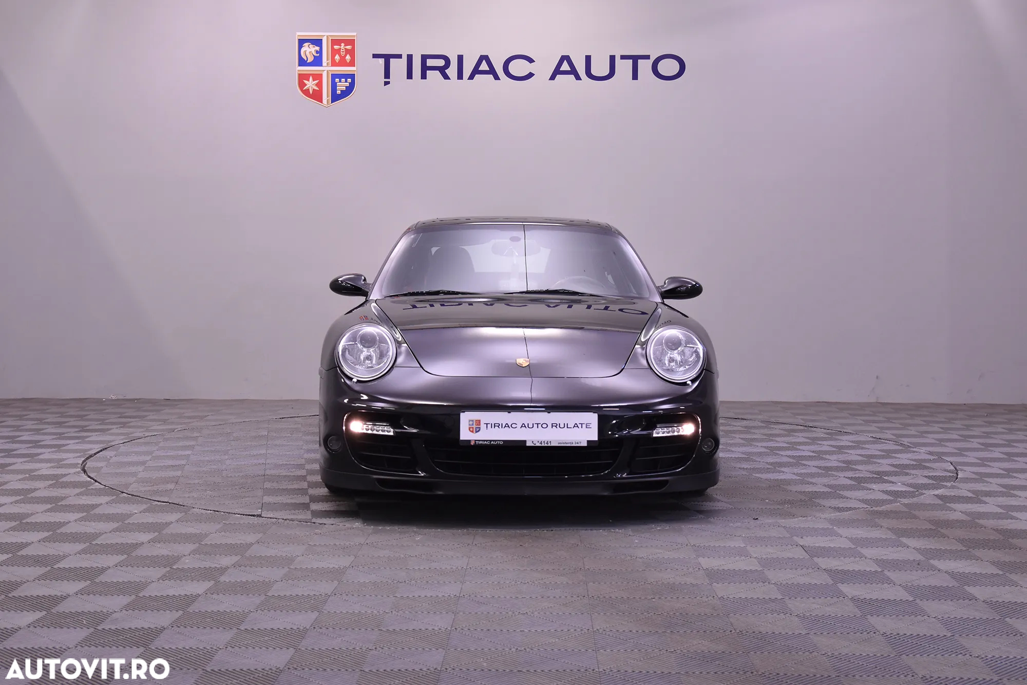 Porsche 911 Turbo - 8